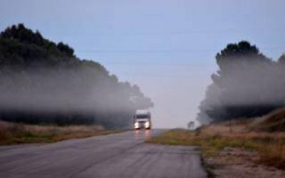 Nube t�xica en Tornquist tras vuelco de un cami�n con �cido clorh�drico