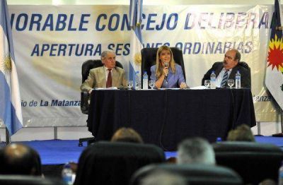 Magario: �Si tengo que destinar el presupuesto para darle de comer a la poblaci�n, no lo voy a dudar�