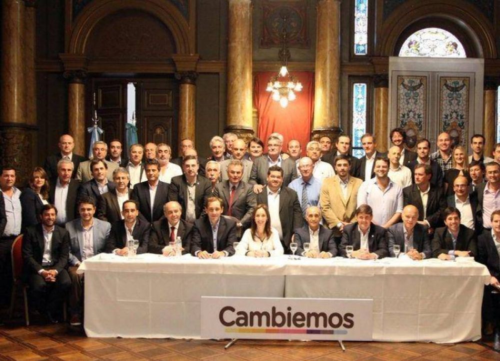 Contundente muestra de fuerza de intendentes de Cambiemos