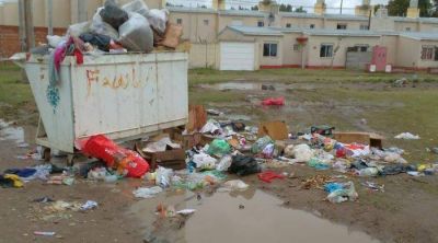 Piden que retiren un contenedor de basura: 