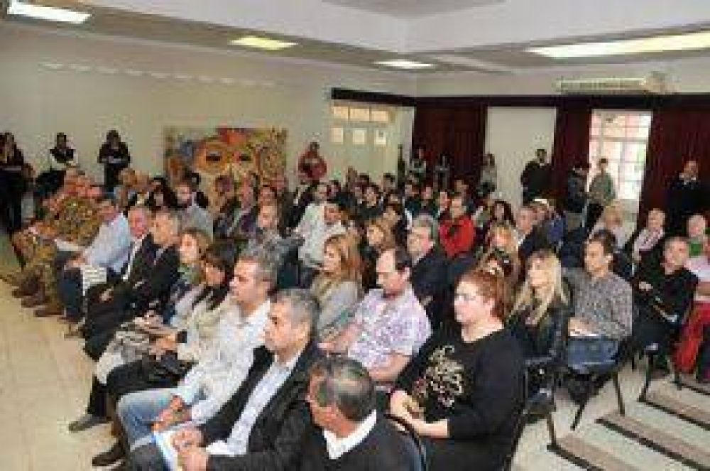 Vecinos est�n a favor de la planta de residuos
