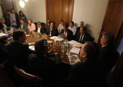 Senadores con EPE por las tarifas