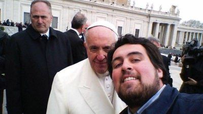 El dolorense pertenece a la Pastoral Juvenil y vivi� la Semana Santa en Roma, donde conoci� personalmente al Santo Padre