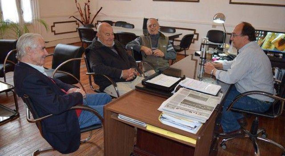 El Intendente se reuni� con la Cooperadora del Hospital Posadas