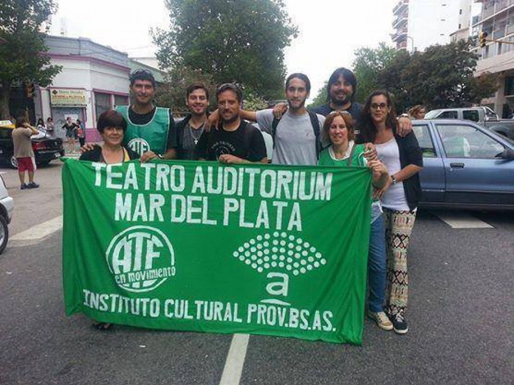  Trabajadores del Auditorium en estado de �asamblea permanente�