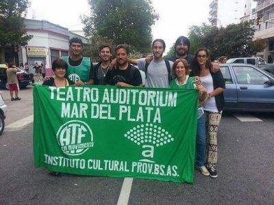  Trabajadores del Auditorium en estado de �asamblea permanente�