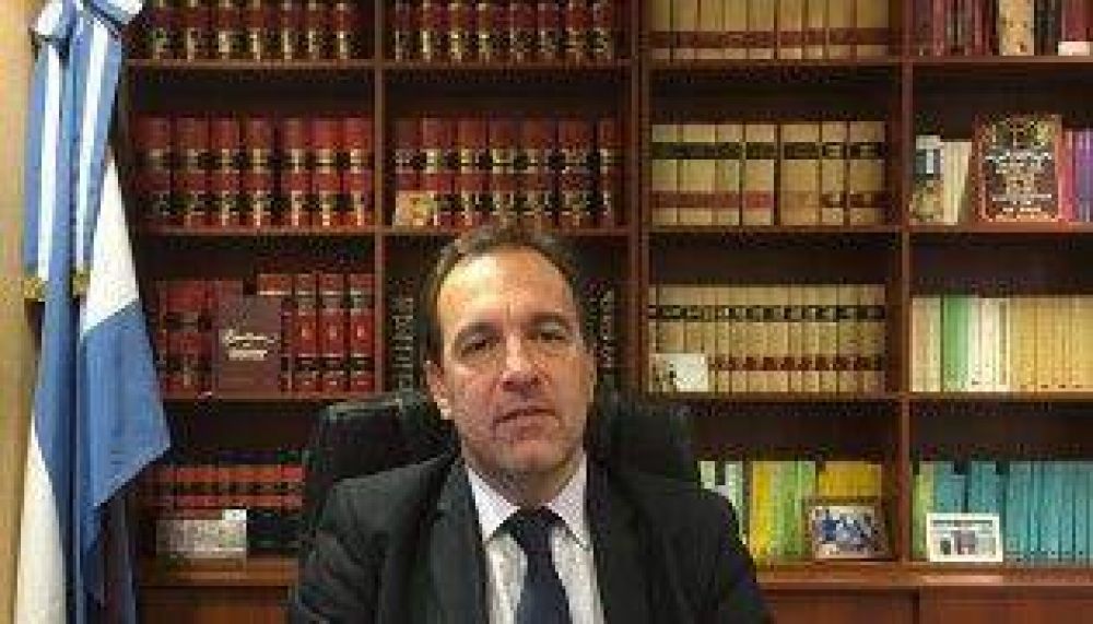 Reynoso: �Debemos transferir la justicia ordinaria al fuero porte�o�