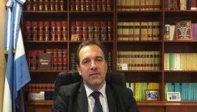 Reynoso: �Debemos transferir la justicia ordinaria al fuero porte�o�