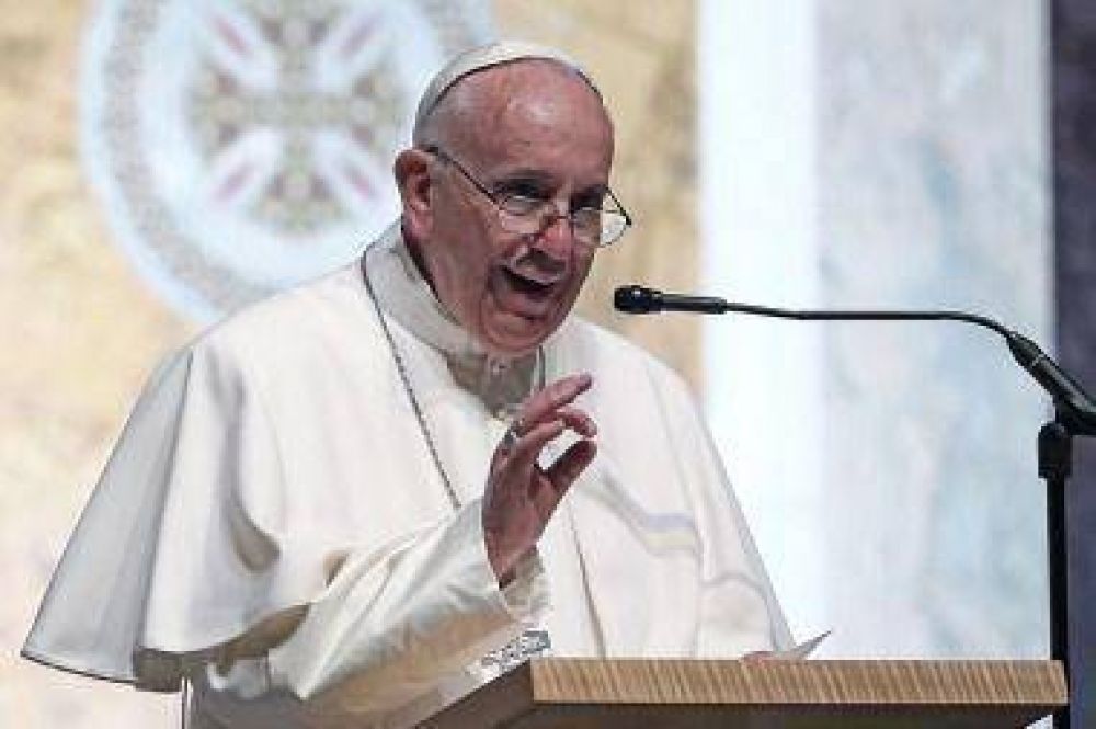 Francisco critic a quienes juzgan 