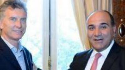 Macri pidi� festejos �austeros� para el Bicentenario en Tucum�n