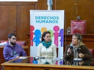 Qued� inaugurado el ciclo 2016 del curso �Transitar la Igualdad�