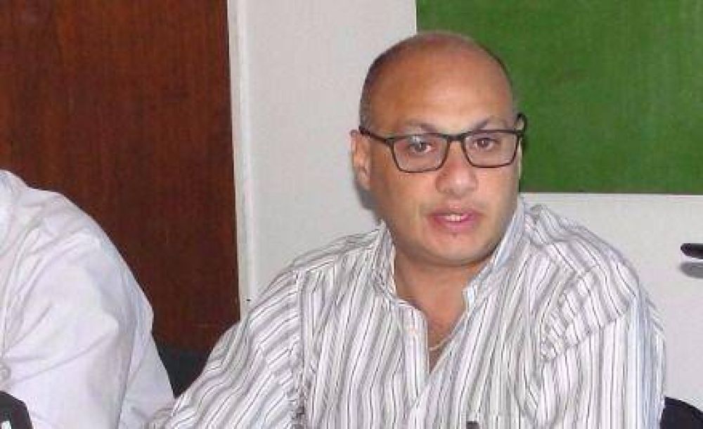 Reino ofrece aumento del 15% a municipales y abrir otra paritaria en agosto
