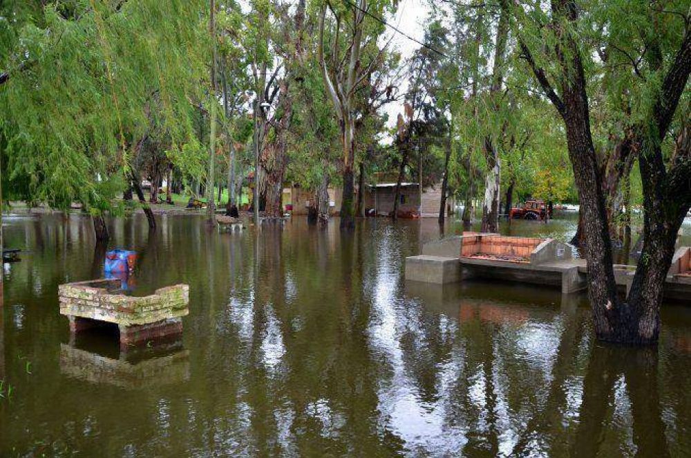 Hay 7.000 evacuados y m�s de 15.000 afectados por las inundaciones en el Litoral