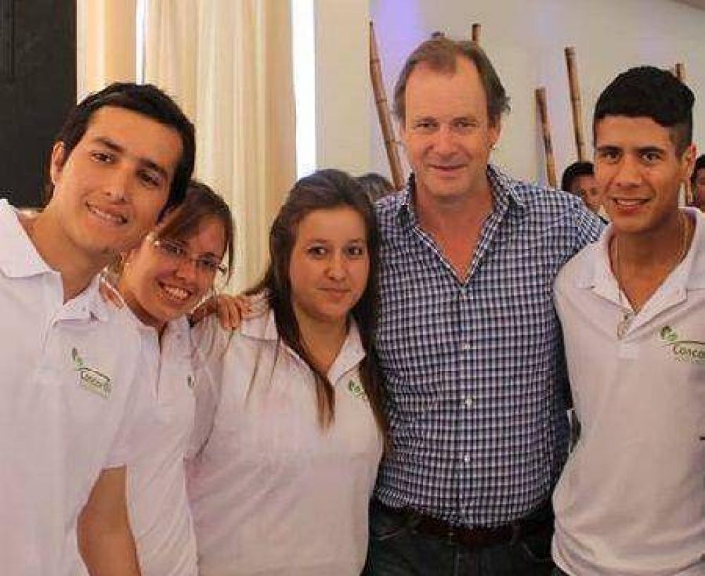 Comienzan a abonarse las becas provinciales con un aumento del 40 por ciento