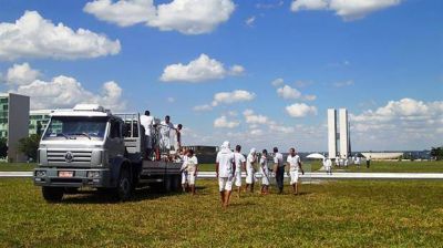 Muros, instalaciones y sobre todo mucho nerviosismo en Brasilia