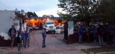 Municipales adhirieron al reclamo de Camioneros en Echeverr�a