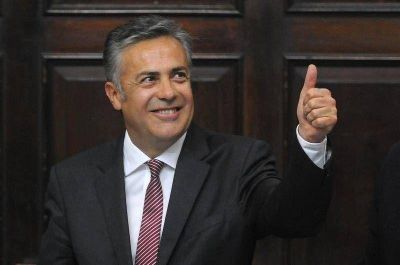Analizan los primeros pliegos de Cornejo