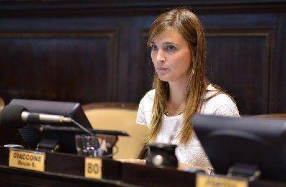 La diputada Roco Giaccone de la 4ta seccin electoral se refiri a la necesidad de frenar el aumento del gas