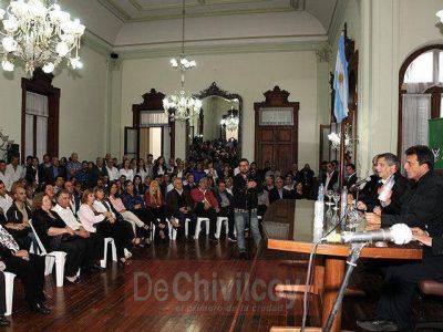 Massa y Britos entregaron subsidios a entidades sociales