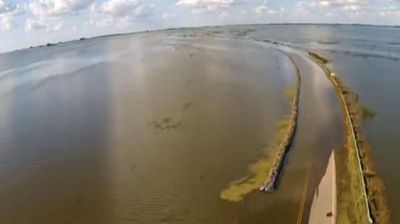 Las lluvias agravan inundaciones en varias zonas del este de C�rdoba
