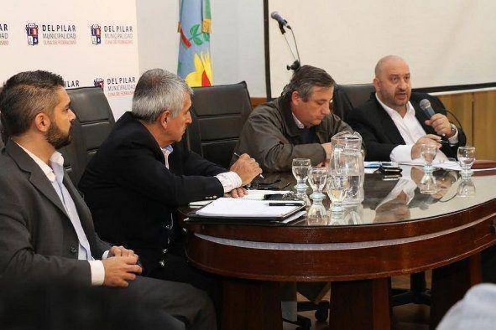 Reuni�n con Sindicatos en Pilar