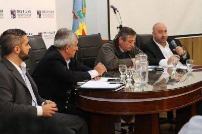 Reuni�n con Sindicatos en Pilar