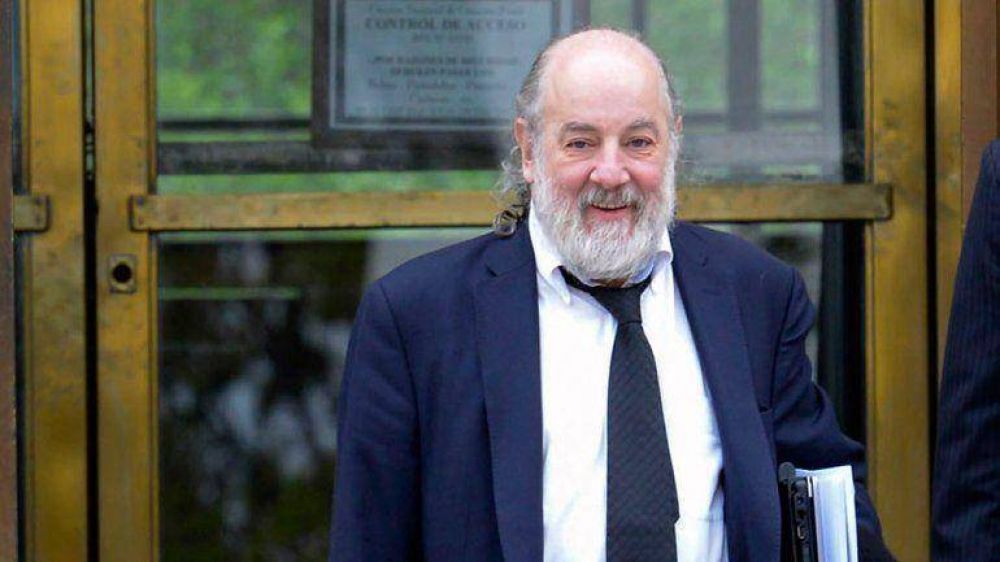 Se define si apartan a Bonadio, el juez que debe indagar a Cristina Kirchner
