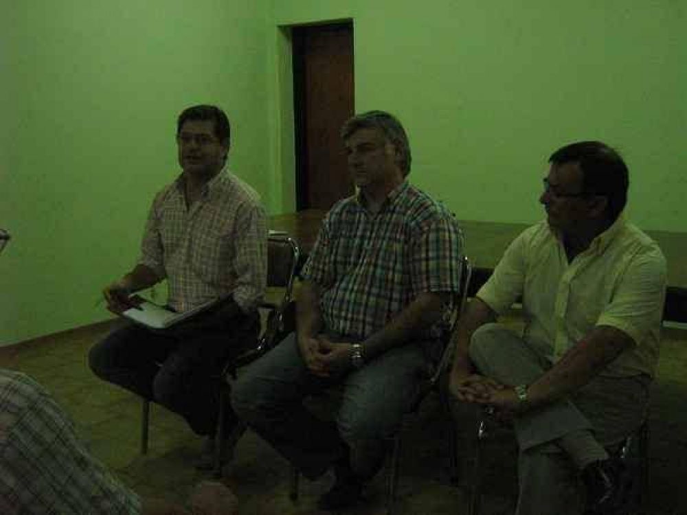 Reunin del bloque de concejales del GEN con instituciones de Chillar