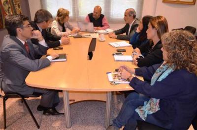 Reuni�n de trabajo por campa�a de renovaci�n de DNI