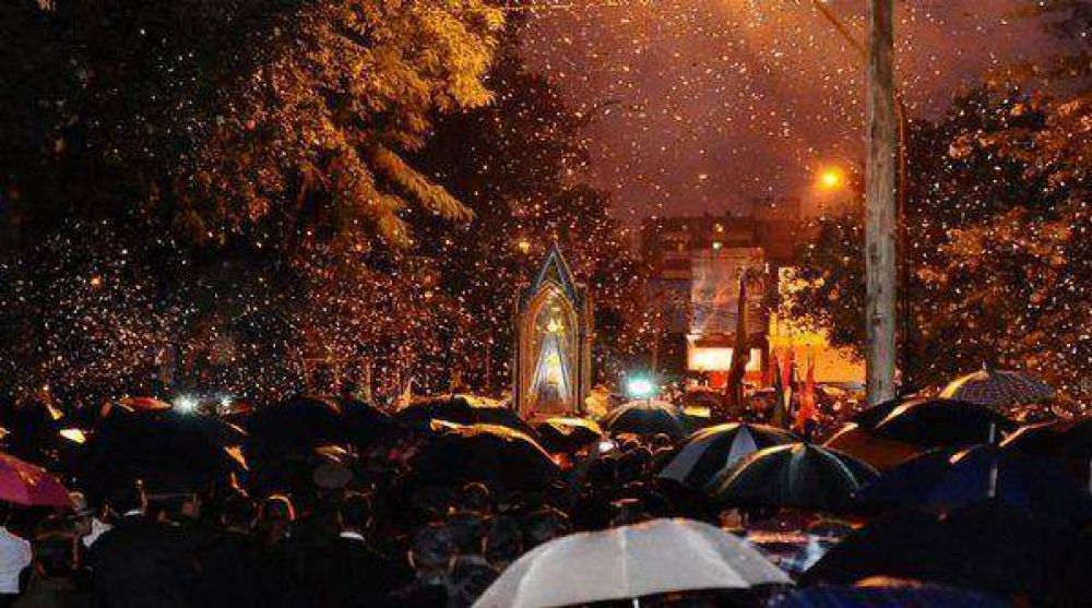 Miles participaron en la procesión de la Virgen del Valle en Argentina