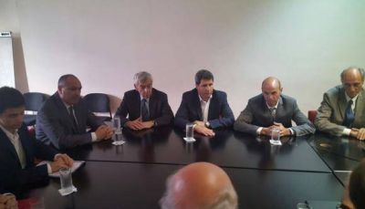 Juntos, Chile y Argentina apuran licitar Agua Negra