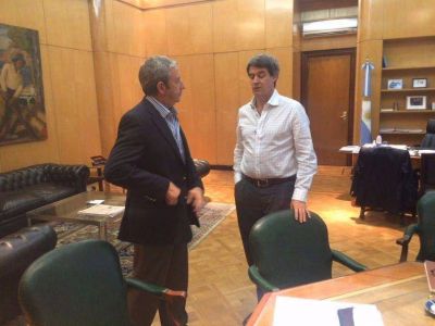 Cobos, enojado y atrapado en la interna Sturzenegger-Prat Gay