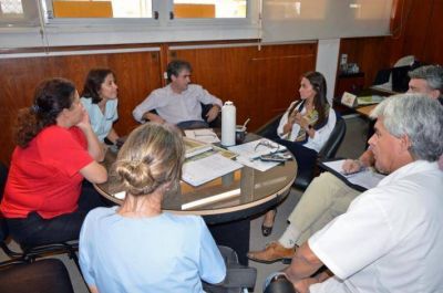 Foro de prestadores del INSSSEP busca actualizaci�n arancelaria