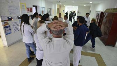M�dicos definen sobre la oferta salarial