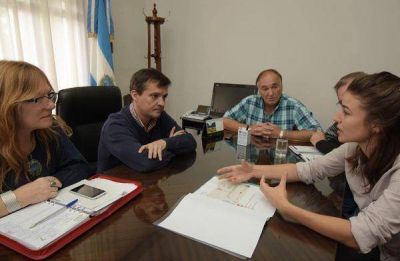 Mercado Ferial: Altolaguirre se reuni� con Hern�ndez