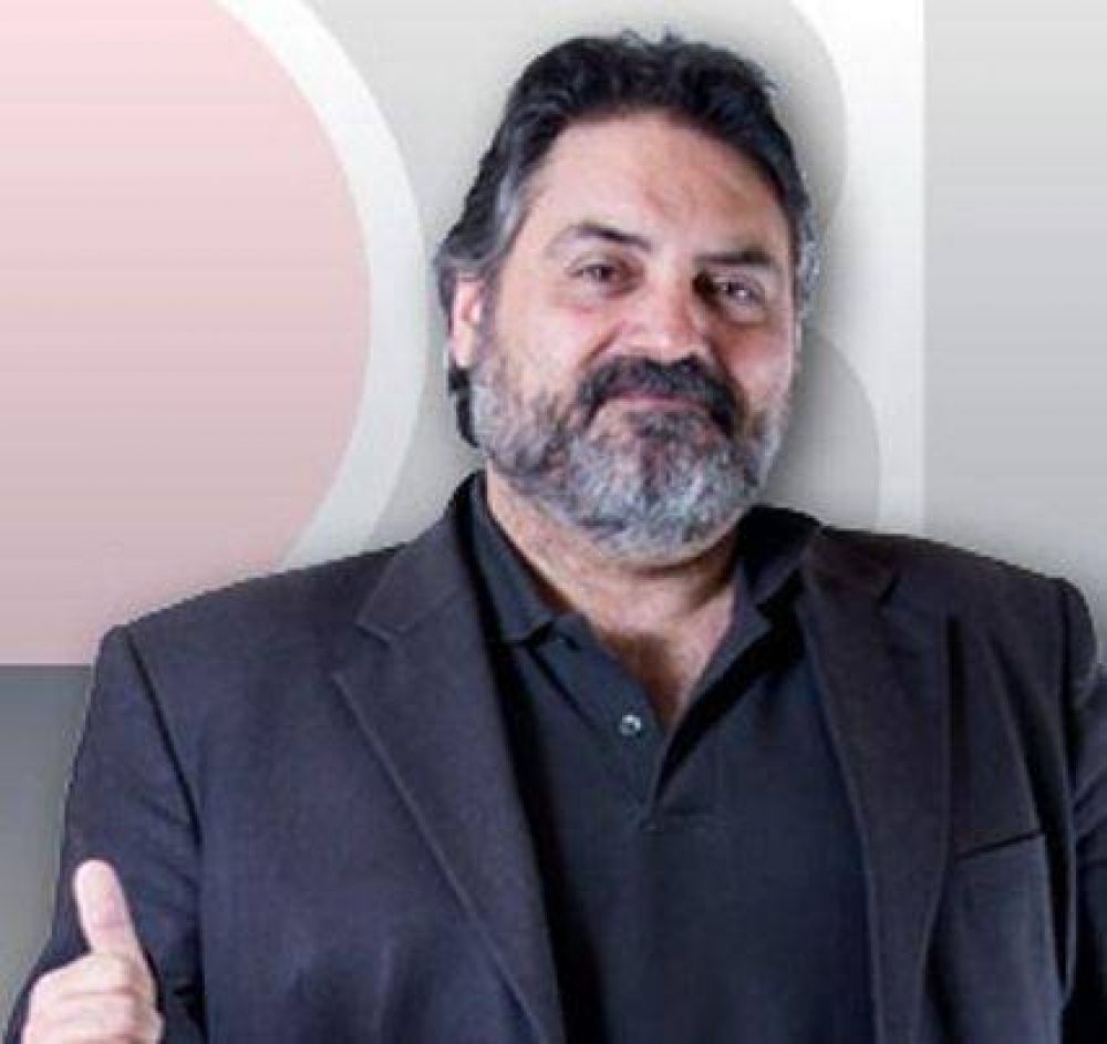 Gobello desembarca en el Col�n