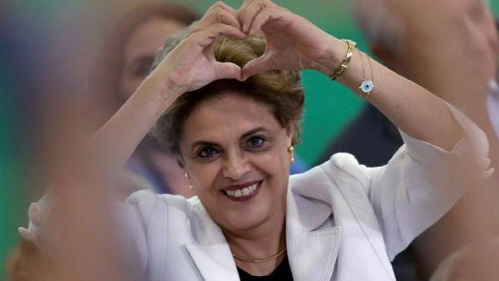 Dilma arremeti� contra su vice: dijo que es 