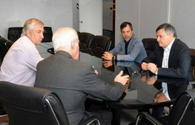 Peppo se mostr� preocupado por el Belgrano Cargas y el Gasoducto