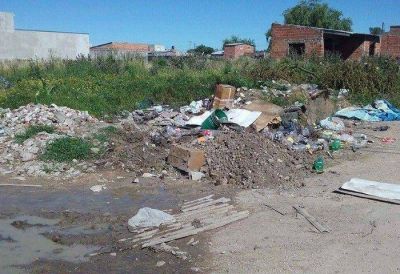 El massismo reclama agua potable y luminarias en el barrio Olimpo