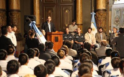 Lanzan �recapacitaci�n� para los 900 agentes de la Polic�a Local que estaban en funciones