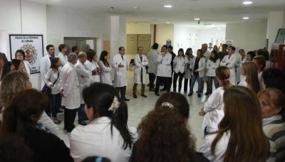 Profundizar�n las protestas en hospitales provinciales
