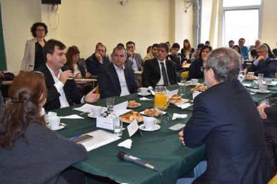 Galmarini particip� de una jornada en la UBA sobre la reforma pol�tica