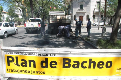 Plan de Bacheo: el intendente supervisa el avance de obras