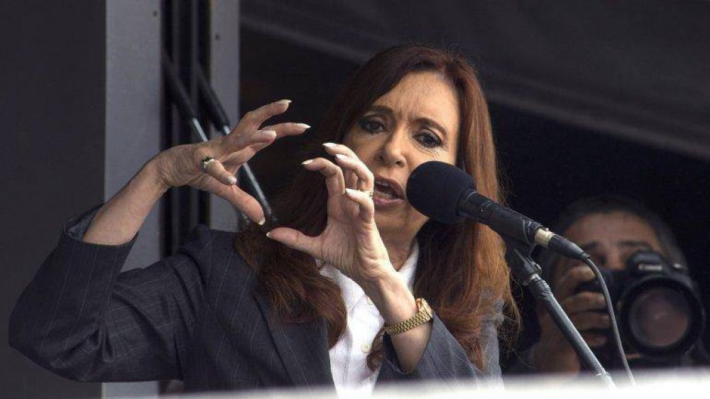 Cristina Kirchner cobra una pensi�n de $130.000 y Boudou tiene el tr�mite trabado