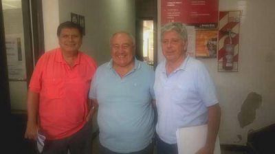 Paritarias municipales: los tres sindicatos se dividieron y perdieron fuerza en la negociaci�n