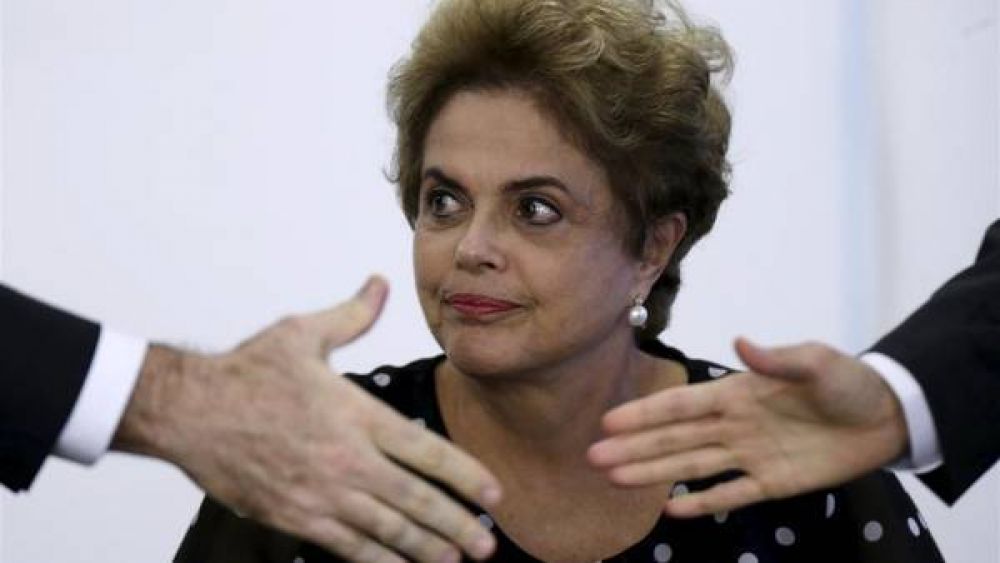 Dilma propone un pacto para adelantar las elecciones