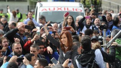 D�lar futuro: Cristina no contest� preguntas y s�lo entreg� un escrito pol�tico