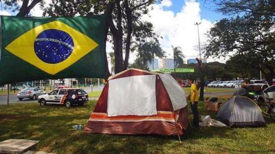 Dos campamentos, term�metros del clima de juicio pol�tico