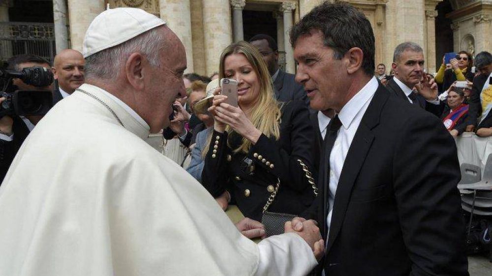 El encuentro entre el papa Francisco y Antonio Banderas