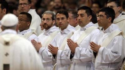 El domingo 17 de abril el Papa ordenar� a 11 nuevos sacerdotes